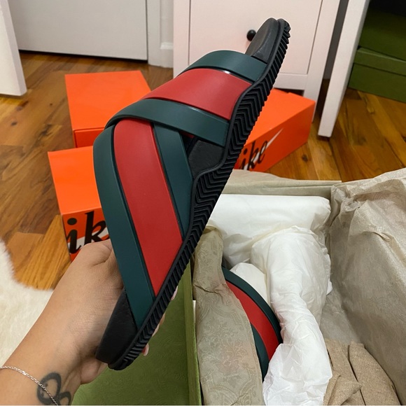 Gucci crisscross slides - Picture 4 of 5